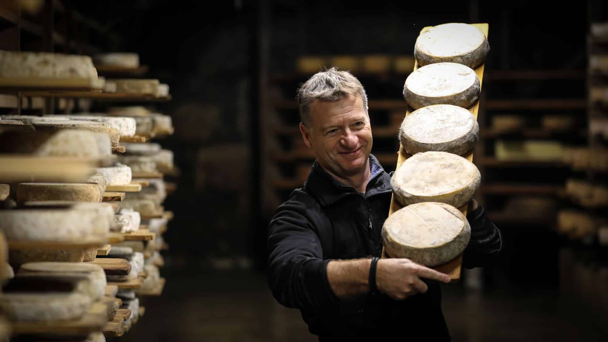 alain-michel-artisan-affineur-fromager